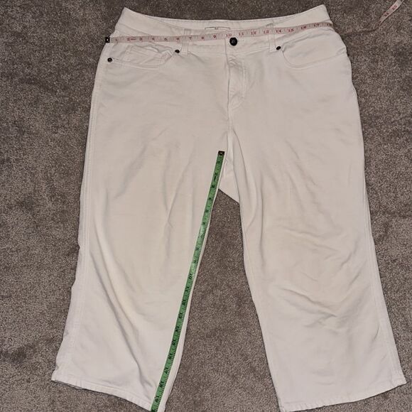 Coldwater Creek Cropped Jeans! - Picture 5 of 8